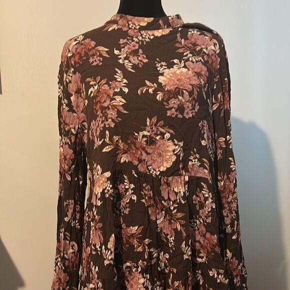 Versona long sleeve Small drop tail shirt A - Picture 2 of 8